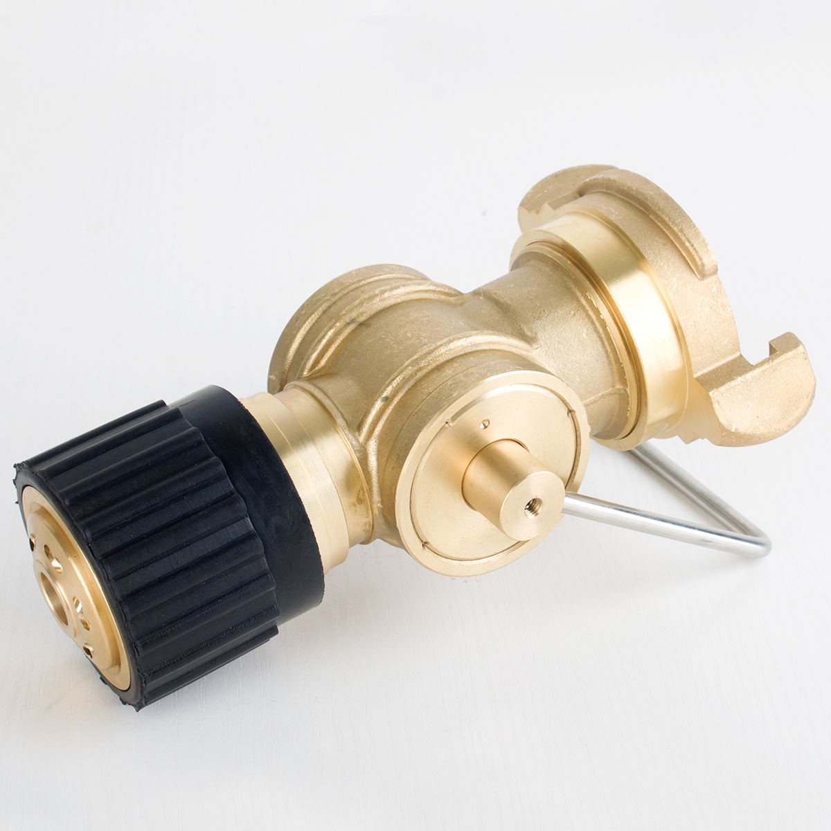 中岛式三段开关水枪